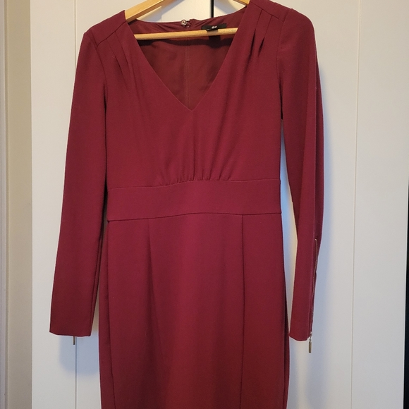 H&M DRESS - Picture 4 of 5